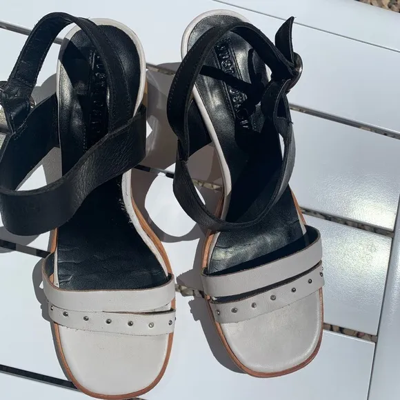 Justa Osadia designer sandals black and white leather size 40