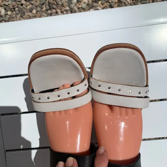 Justa Osadia designer sandals black and white leather size 40