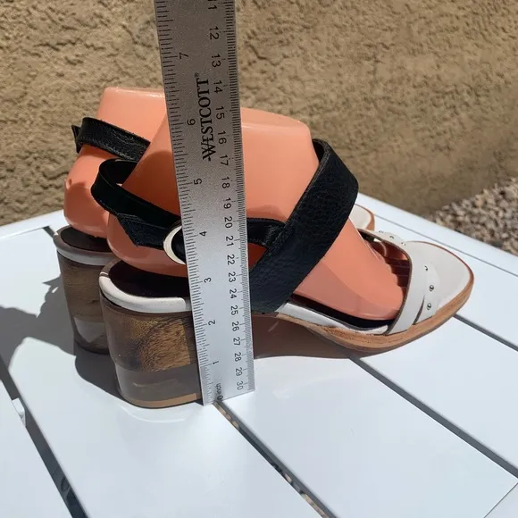 Justa Osadia designer sandals black and white leather size 40