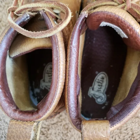 Justin 995 Leather Chukka Boots