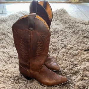 Justin Bay Apache Cowhide Foot L4935 Classic Western Boot Ladies 8 1/2C EUC $289