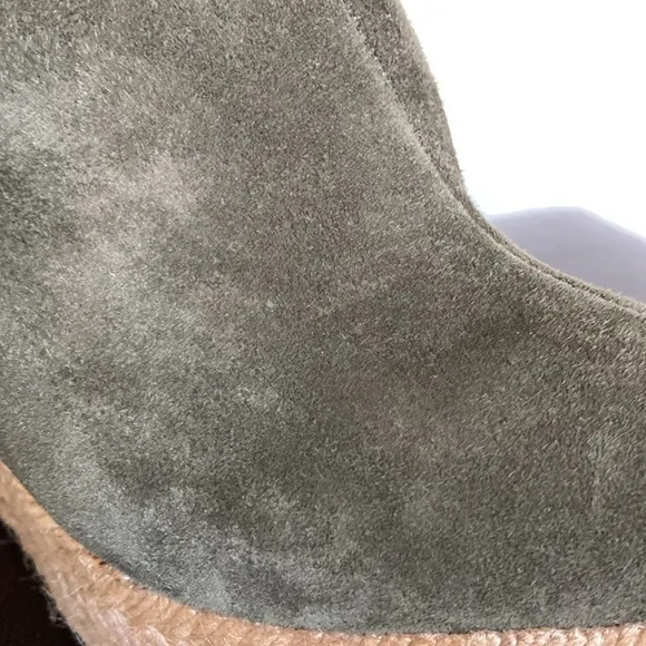 Karen Millen Green Suede Peep Toe Wedge Heel Sandal