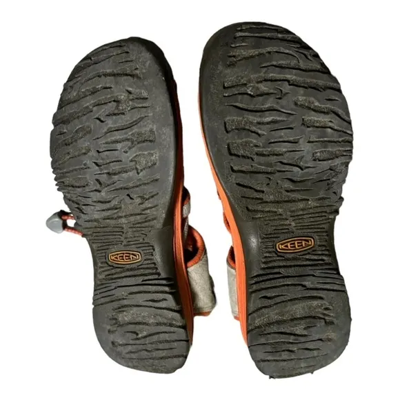Keen Newport Closed Toe Sport Sandals Size 9 Orange Waterproof Hiking Sandals