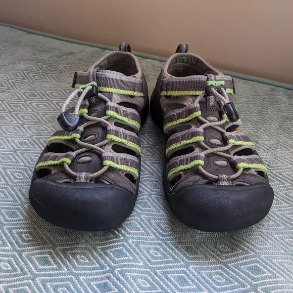 Keen Newport H2 Youth Sandals in Gray &amp; Green