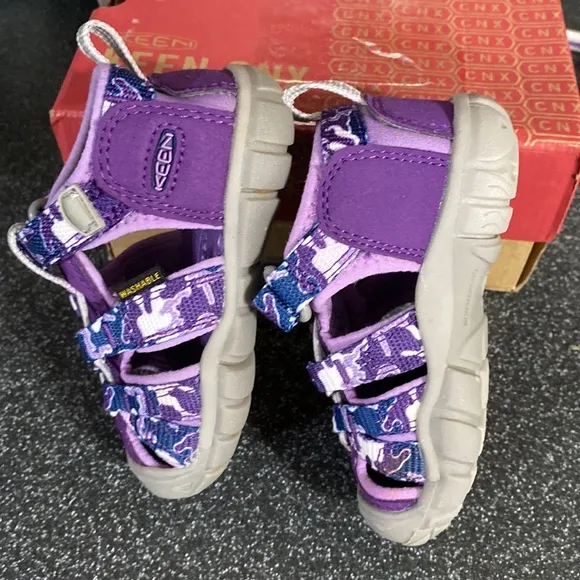 KEEN Unisex-Child Seacamp 2 CNX Closed Toe Sandals Size 5 tots