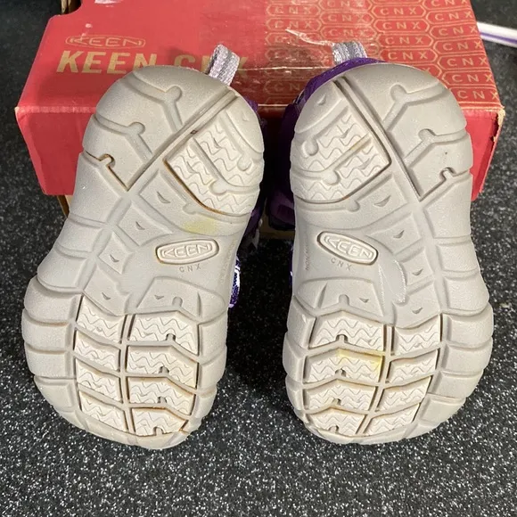 KEEN Unisex-Child Seacamp 2 CNX Closed Toe Sandals Size 5 tots