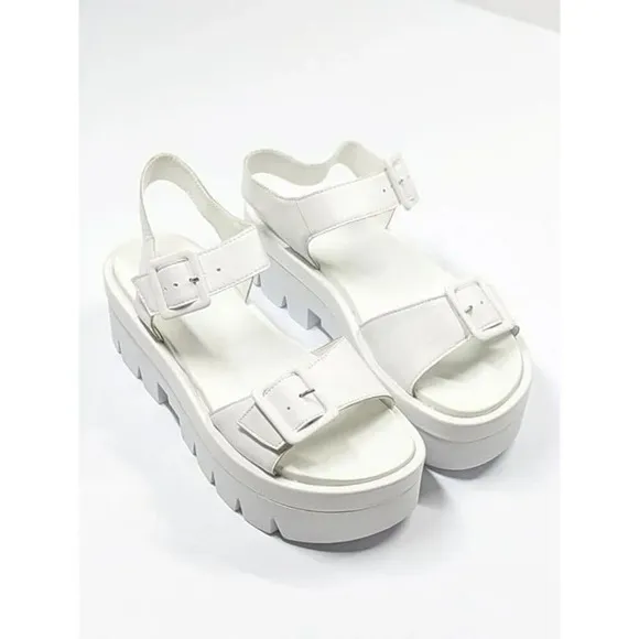 Kendall   Kylie Women's White Treaded Wave Leather Sandals Size 7 M (MSRP $125)