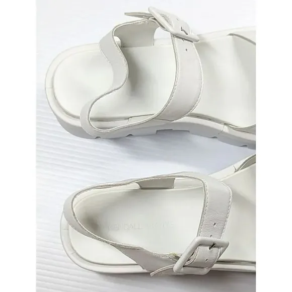 Kendall   Kylie Women's White Treaded Wave Leather Sandals Size 7 M (MSRP $125)
