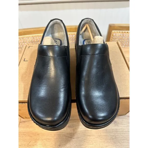 Klogs Footwear Women's Naples Mules Black Smooth Leather 7.5 Medium NWOB Nurses