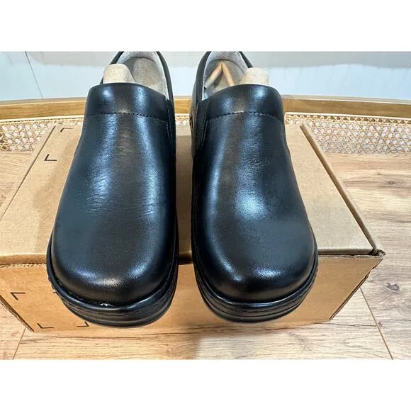 Klogs Footwear Women's Naples Mules Black Smooth Leather 7.5 Medium NWOB Nurses