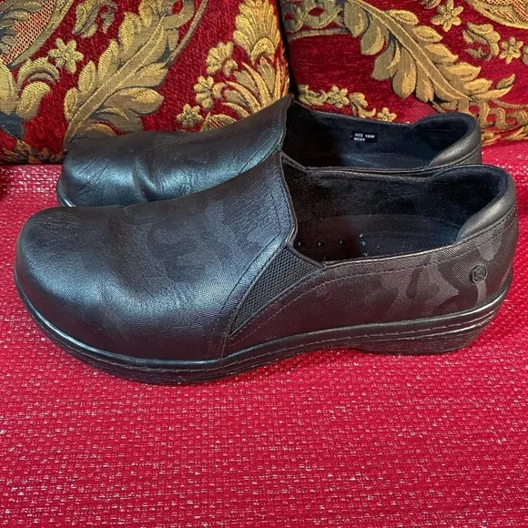 Klogs moxy black camo nurse healtcare workers shoes size 10w