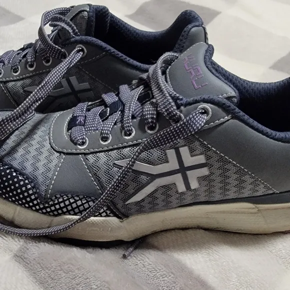 KURU Quantum Mesh‎ womens gray and lavender Size 7 Running Shoes