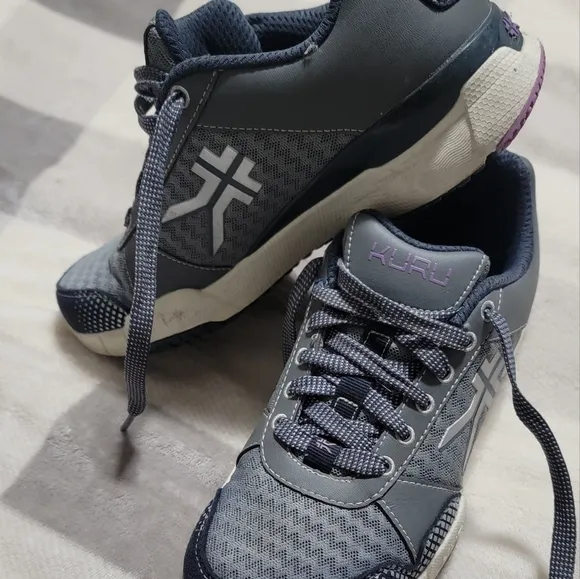 KURU Quantum Mesh‎ womens gray and lavender Size 7 Running Shoes