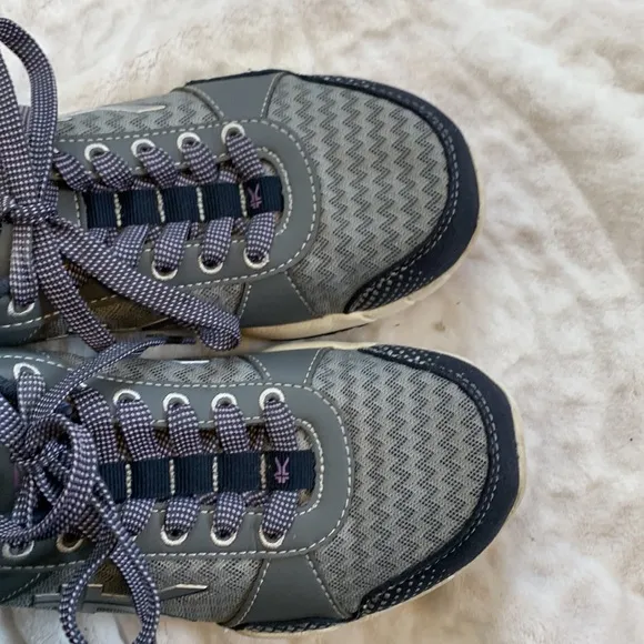 Kuru Quantum Shoes Pewter Night Sky Lavendar Size 6.5