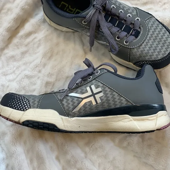 Kuru Quantum Shoes Pewter Night Sky Lavendar Size 6.5