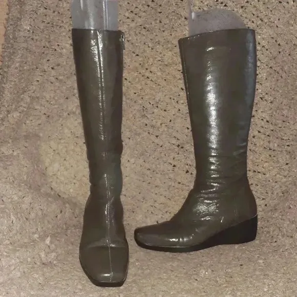 LA CANADIENNE-Gaetana-Patent Leather Gray-Green Wedge Boots-SZ 7-Excellent