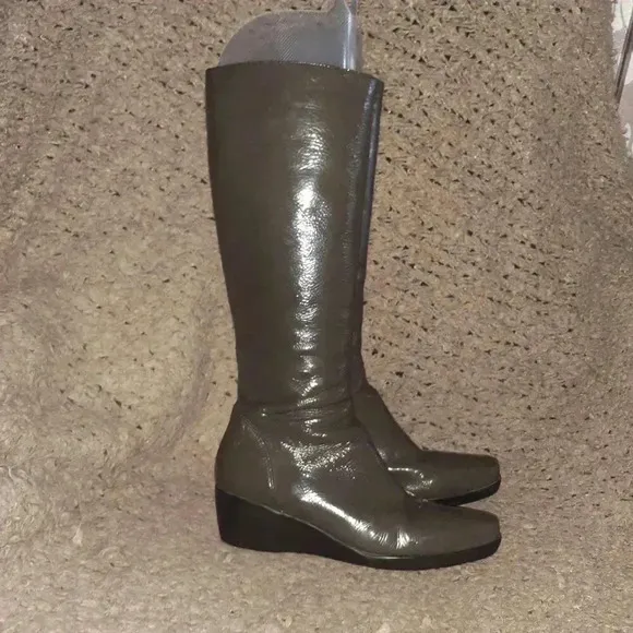 LA CANADIENNE-Gaetana-Patent Leather Gray-Green Wedge Boots-SZ 7-Excellent