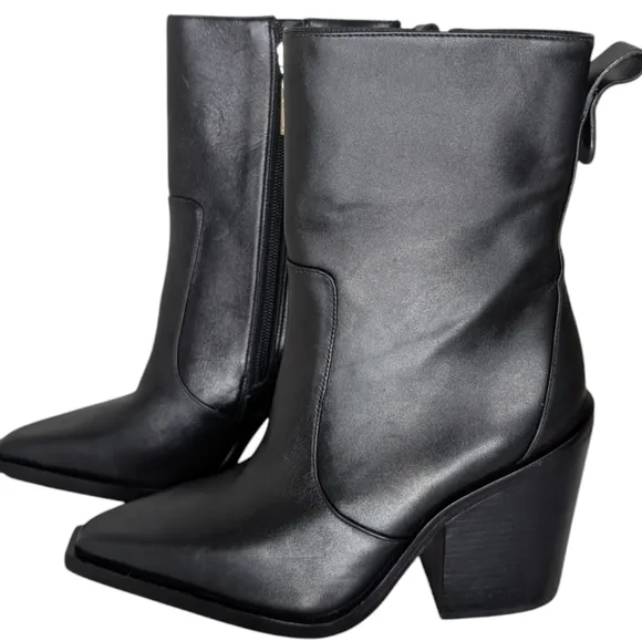 Larroude James Black Leather Boots... Size 6.5