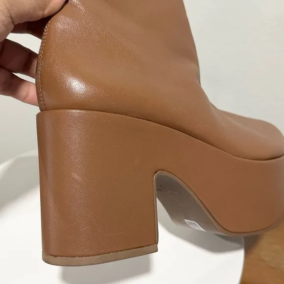 🌹LARROUDE🌹 Miso Platform Boot In Caramel Stretch Leather Size: 9.5