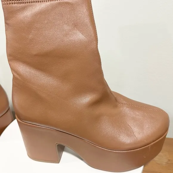 🌹LARROUDE🌹 Miso Platform Boot In Caramel Stretch Leather Size: 9.5
