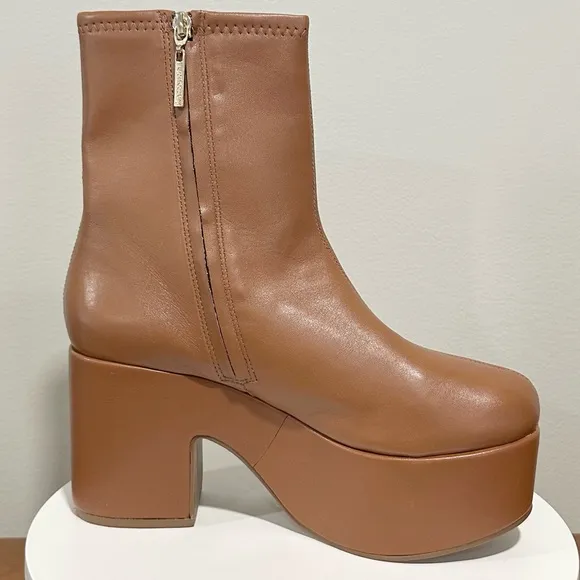 🌹LARROUDE🌹 Miso Platform Boot In Caramel Stretch Leather Size: 9.5