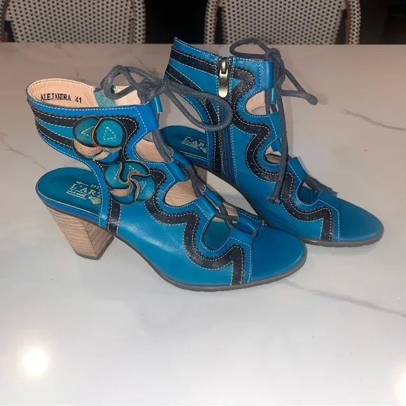 L'Artiste by Spring Step Alejandra Leather Ghille Sandals 10 or 41