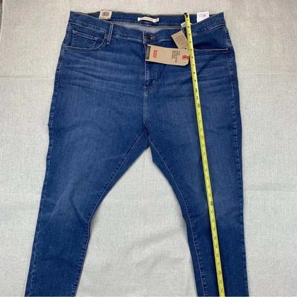 Levi’s Women's Plus Size 720 High-Rise Super Skinny Jeans Size 22W