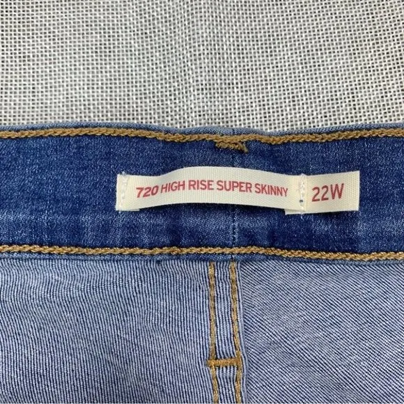 Levi’s Women's Plus Size 720 High-Rise Super Skinny Jeans Size 22W