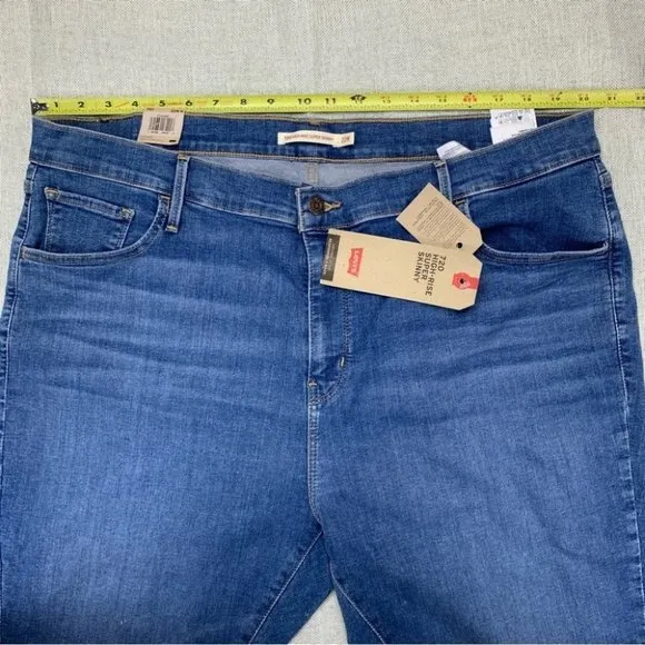 Levi’s Women's Plus Size 720 High-Rise Super Skinny Jeans Size 22W