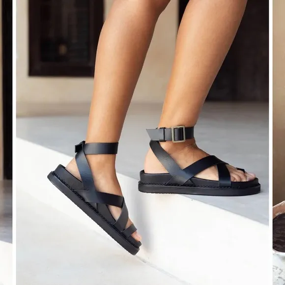 LIBERTE BRONTE GENUINE LEATHER SANDALS.