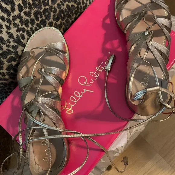 Lilly Pulitzer Womens gladiator sandals size 6.5 Gold Metallic (Fits as 7) EUC