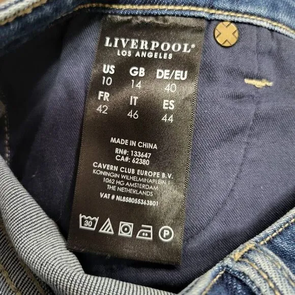 LIVERPOOL - KENNEDY CROP STRAIGHT W/ CUT HEM sz10