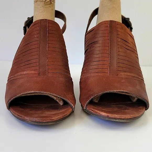 Lucky Brand Jorelie Sandals Plum Brown Size 9.5