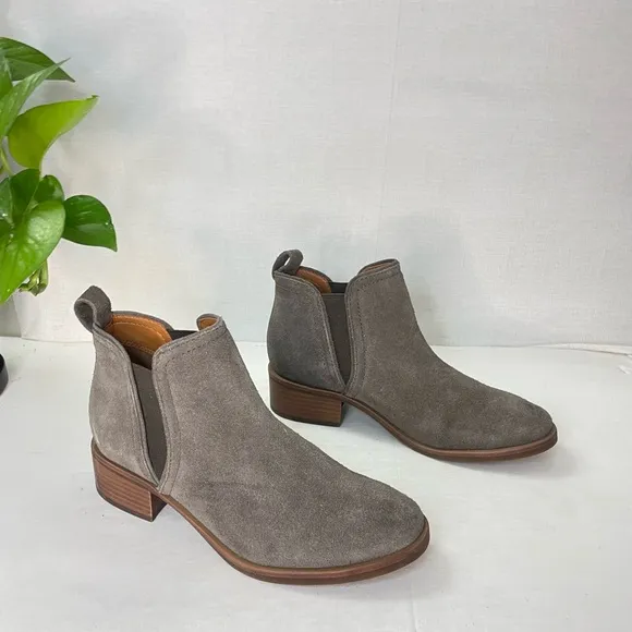 LUCKY BRAND Womens Gray Round Toe‎ Stacked Heel Slip On Leather Booties