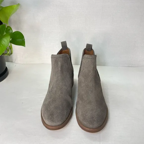 LUCKY BRAND Womens Gray Round Toe‎ Stacked Heel Slip On Leather Booties