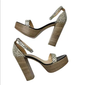 M. Gemi | Leather Ankle Strap Platform Sandal