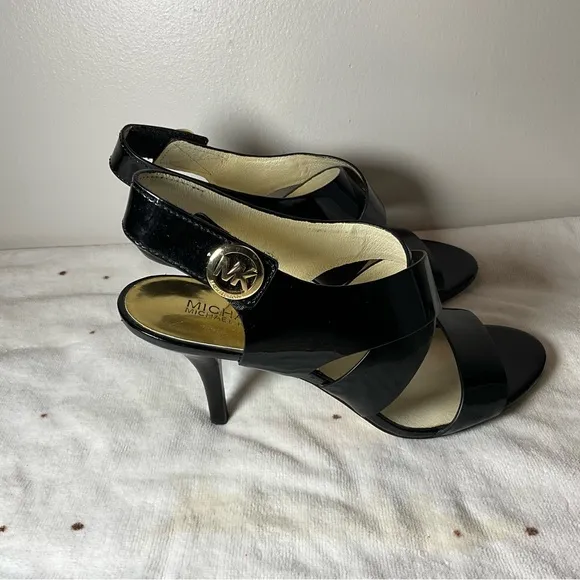 MACHEAL KORS JOSELLE  OPEN TOE BLACK PATER LEATHER HELL WOMEN SIZE 9