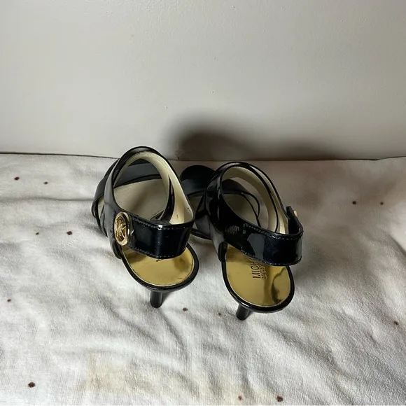 MACHEAL KORS JOSELLE  OPEN TOE BLACK PATER LEATHER HELL WOMEN SIZE 9