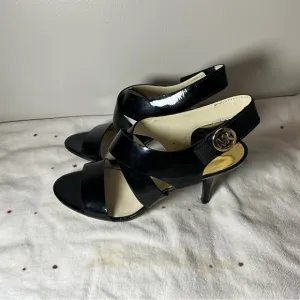 MACHEAL KORS JOSELLE  OPEN TOE BLACK PATER LEATHER HELL WOMEN SIZE 9