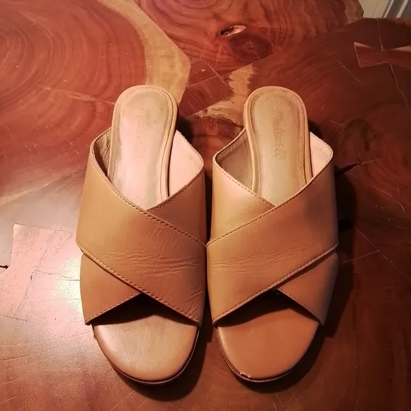 Madewell The Ruthie Leather Crisscross Slide Sandals in Desert Camel/Tan - 8