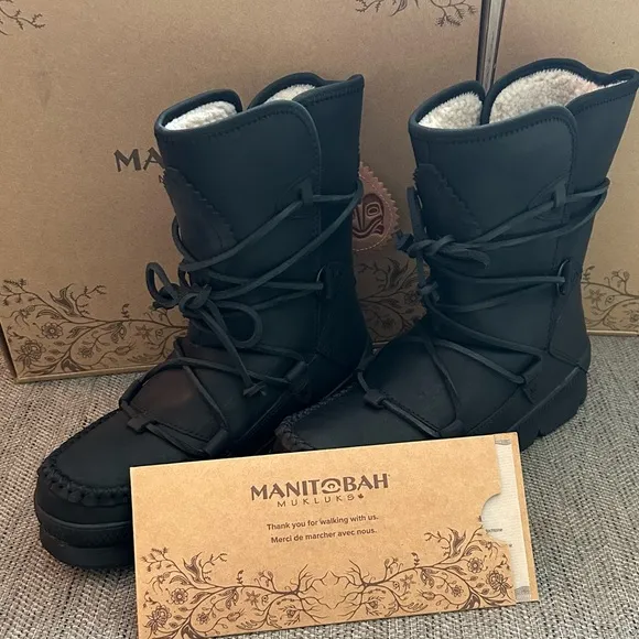Manitobah Woman’s Pacific Half Winter Boots Size 8.5 NEW
