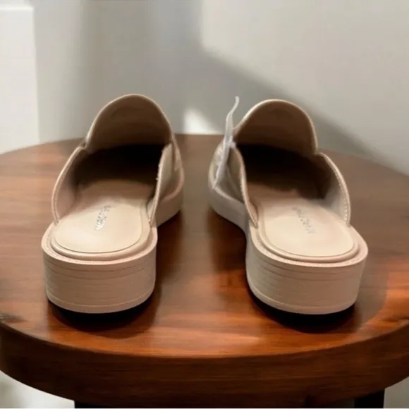Marc Fisher Women's Burlesk Loafer Mule Size 6.5 Natural Tan White Slip-on