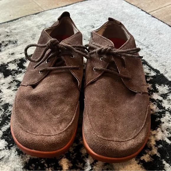 Men’s Olukai genuine brown suede leather lace up shoes. Size 41.