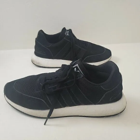 Men's Pre Own Adidas Boost black white Shoes 11.5