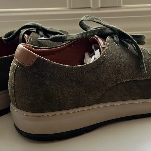 MENS SHOES SIZE 11.5 M OLIVE SUEDE AND SHEEPSKIN LACE UP JOHNSTON &amp; MURPHY