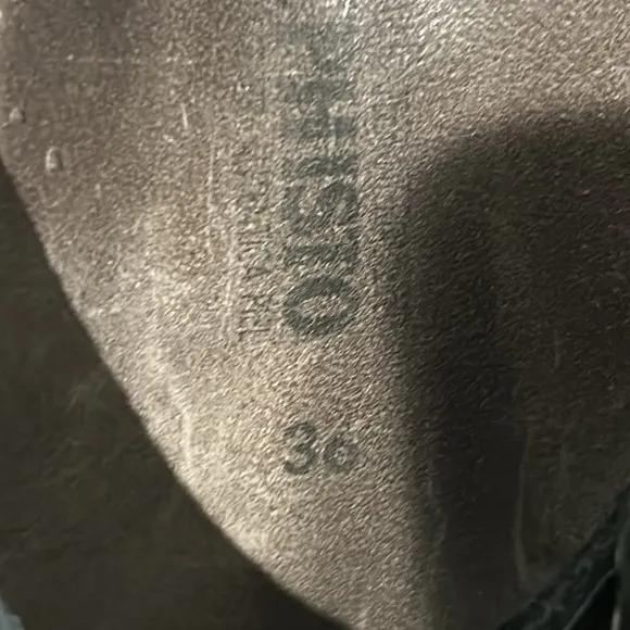 Mephisto Helen Plus Toe Loop sandals in black size 36 or 6