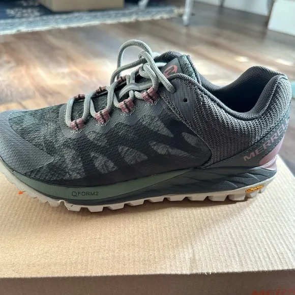 MERRELL ANTORA 2 PRINT TRAIL RUNNING SHOES WOMEN'S Sz 7 NWT