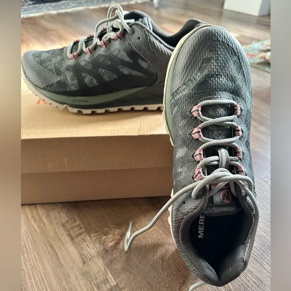 MERRELL ANTORA 2 PRINT TRAIL RUNNING SHOES WOMEN'S Sz 7 NWT