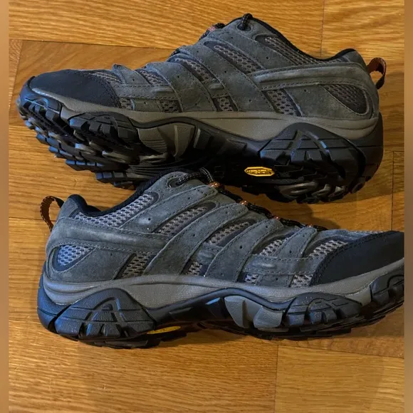 MERRELL men’s MOAB 2 VENTILATOR HIKING SHOE