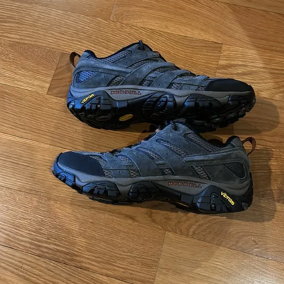 MERRELL men’s MOAB 2 VENTILATOR HIKING SHOE